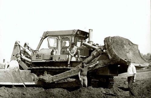 Redis - LGSS history parallax card