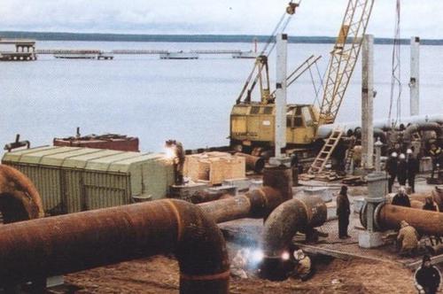 Redis - LGSS history parallax card